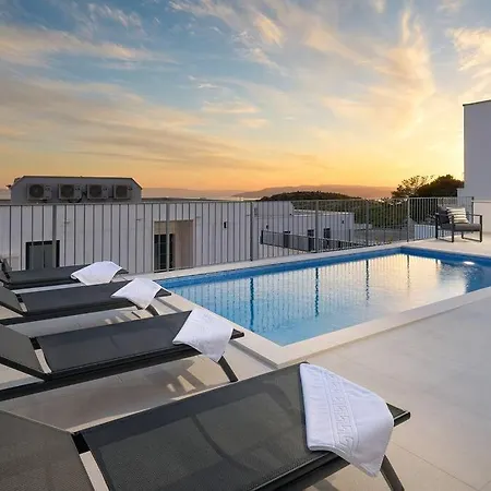 Villa Komplex - David - Makarska Exklusiv *